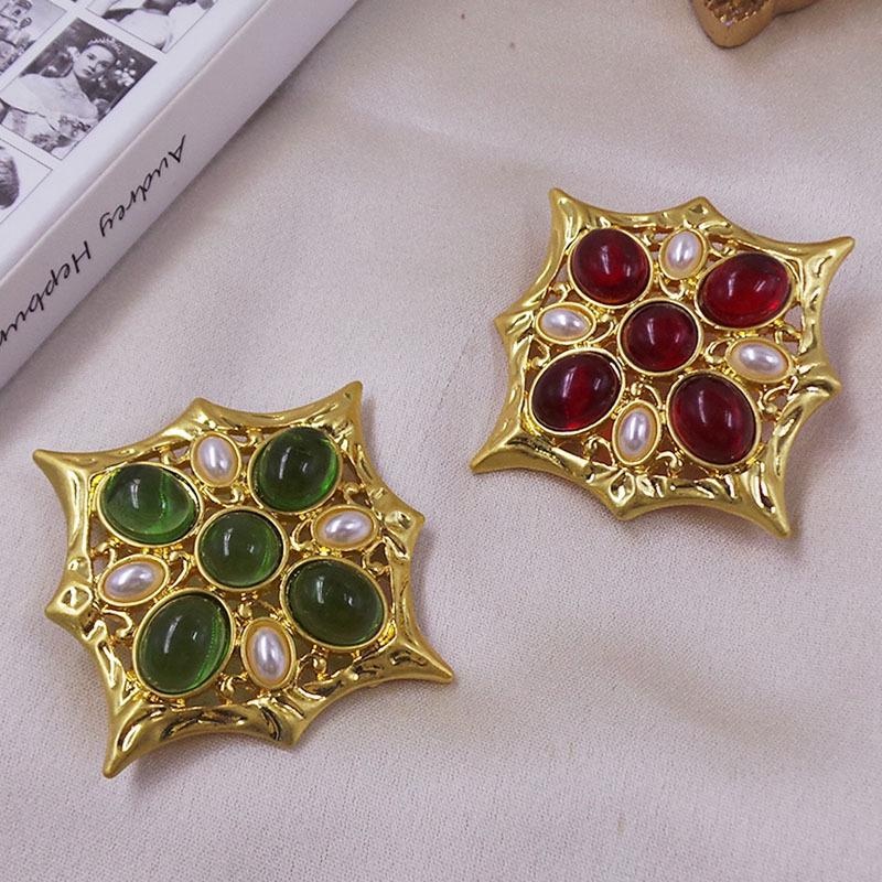 Medieval Vintage Palace Style  - Embroidery Icon avaliação e preço