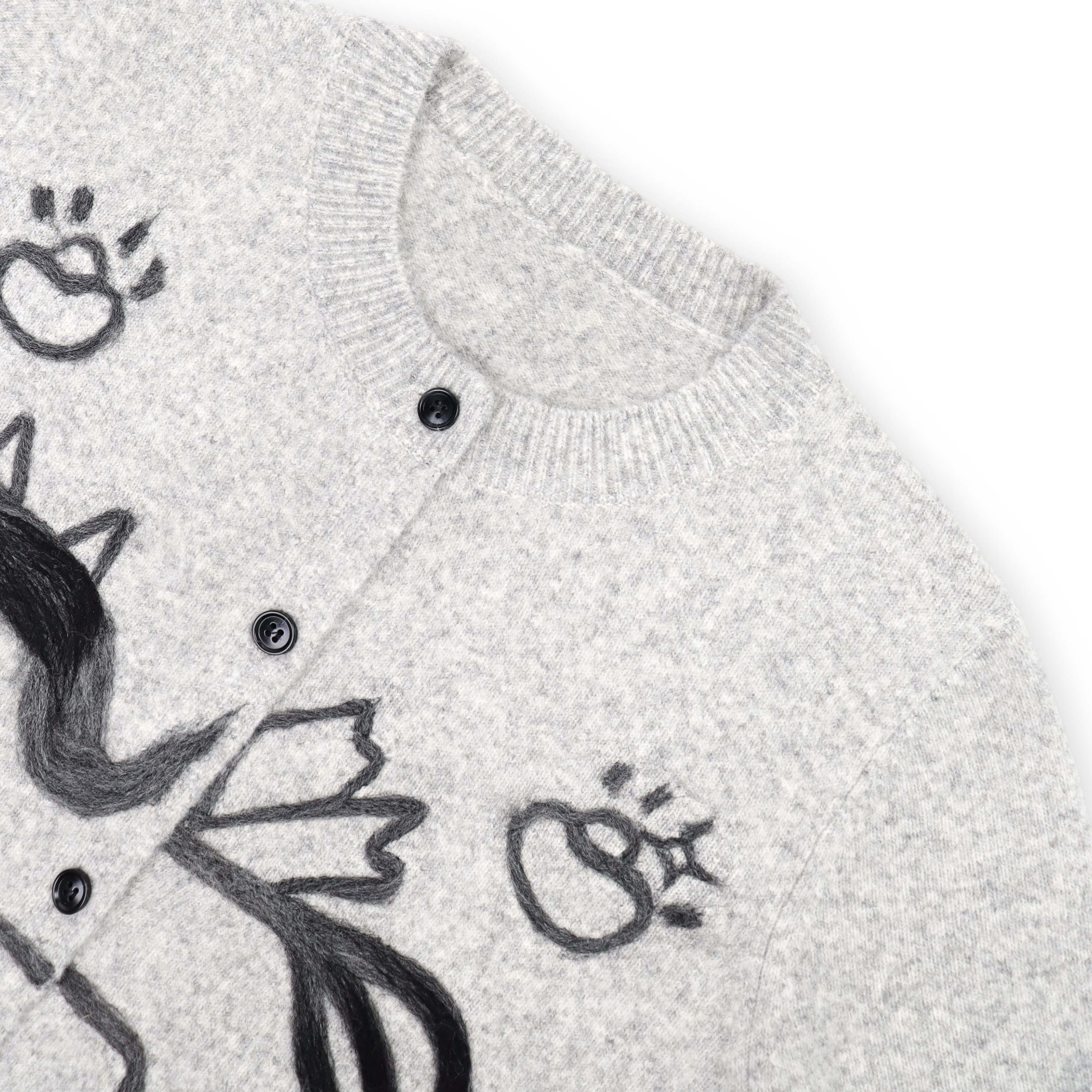 Stylish and versatile, this un - Embroidery Charm avaliação e preço