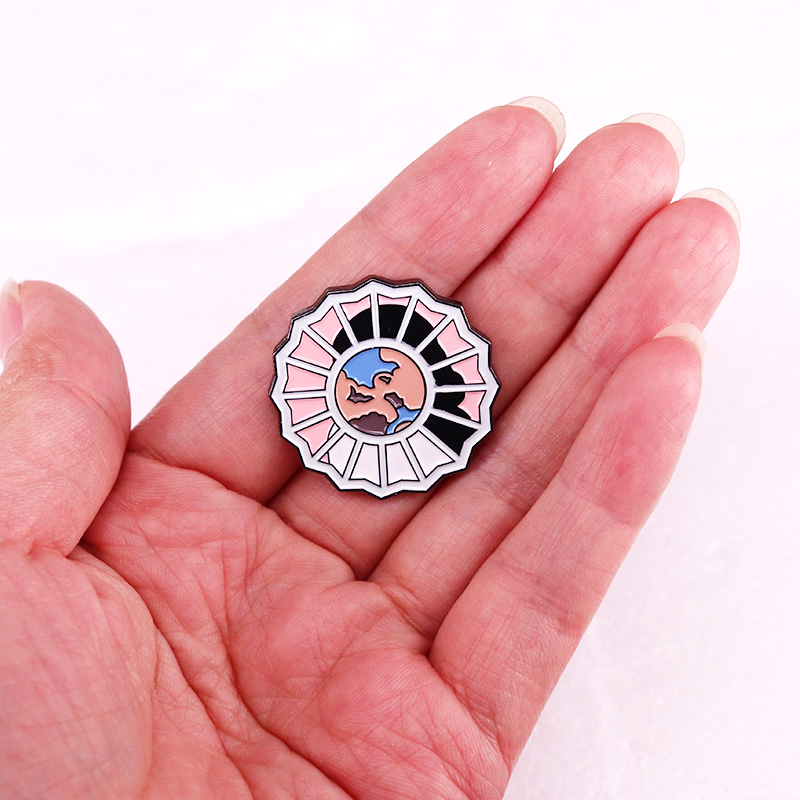 Divine Feminine Enamel Pin Mus - Embroidery Icon avaliação e preço
