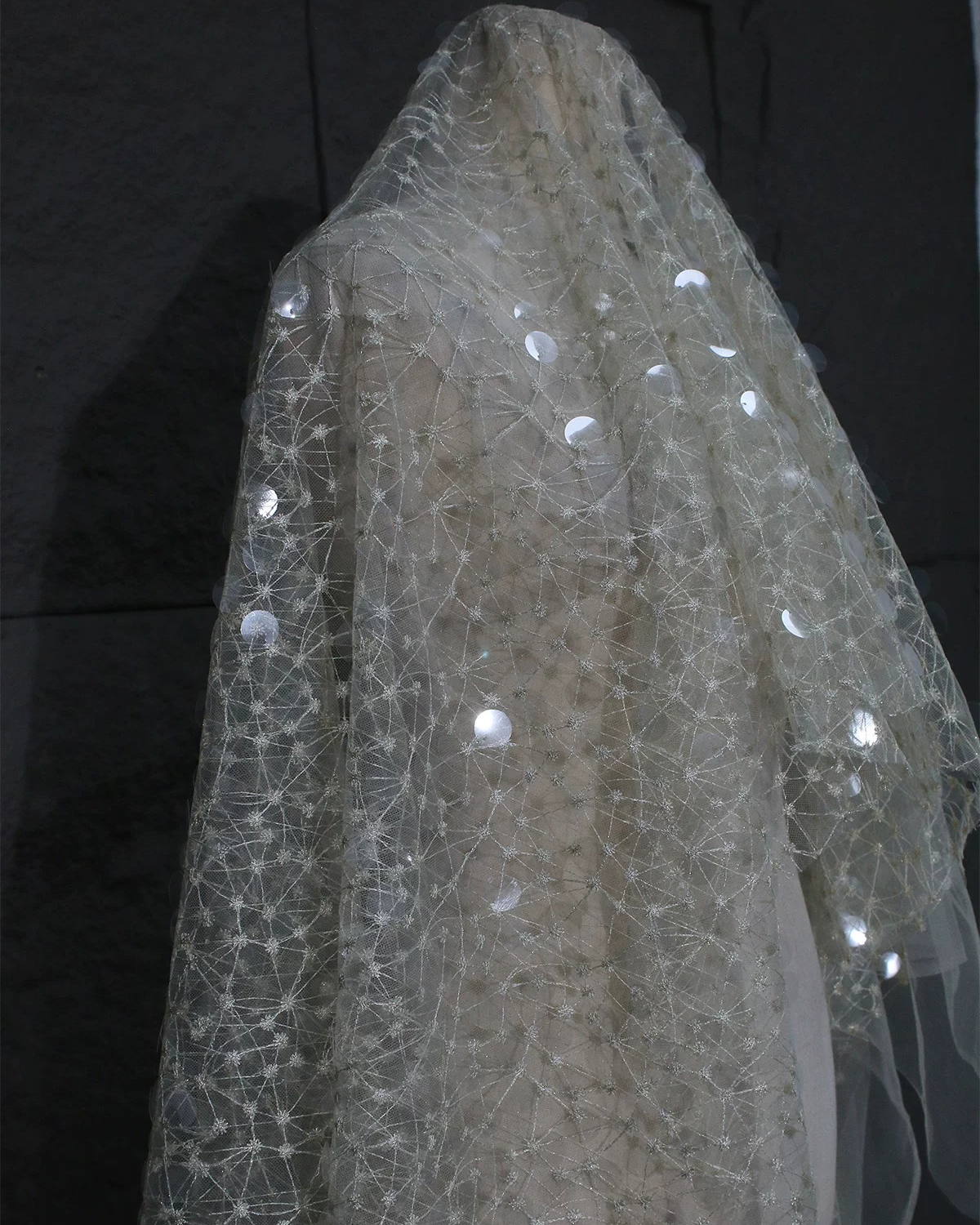 1yard Sequin embroidery thread - Embroidery Net Dress avaliação e preço