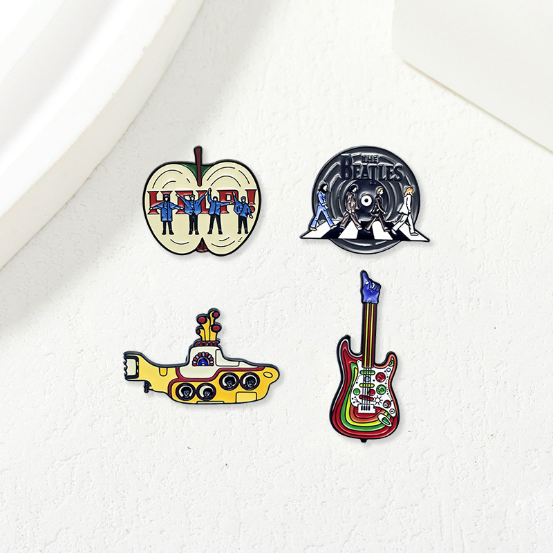 Rock Band Vintage Cross Enamel - Embroidery Icon avaliação e preço